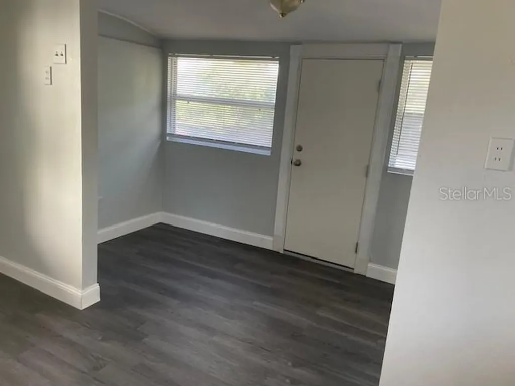2438 9th Avenue S St Petersburg FL 33712