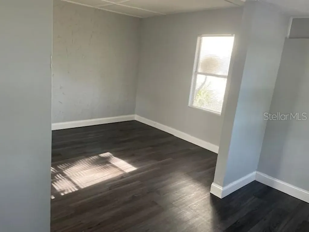 2438 9th Avenue S St Petersburg FL 33712