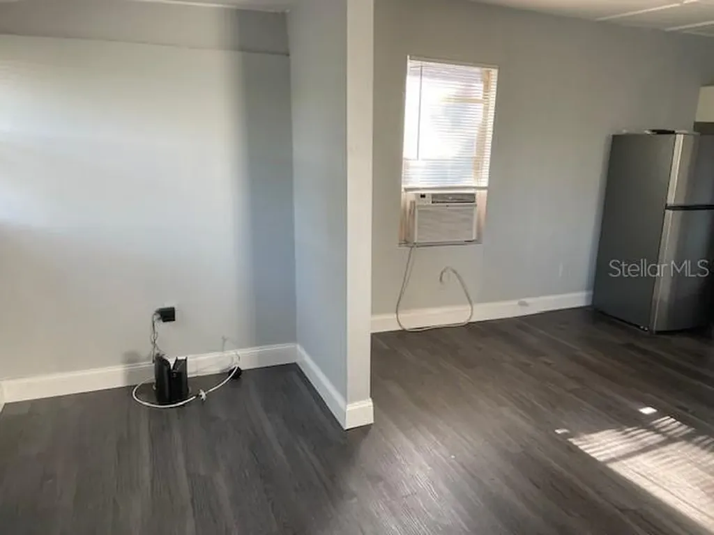 2438 9th Avenue S St Petersburg FL 33712
