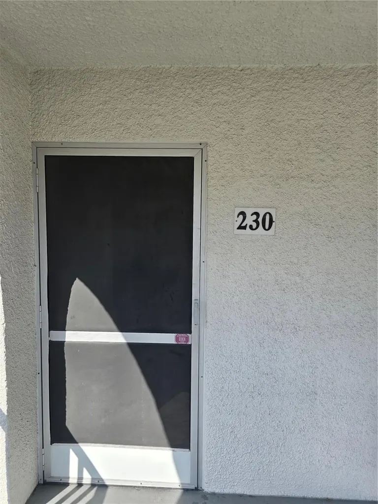 712 Oakgrove Drive Brandon FL 33510