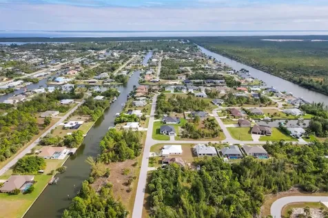 15117 Lyneburg Avenue Port Charlotte FL 33981