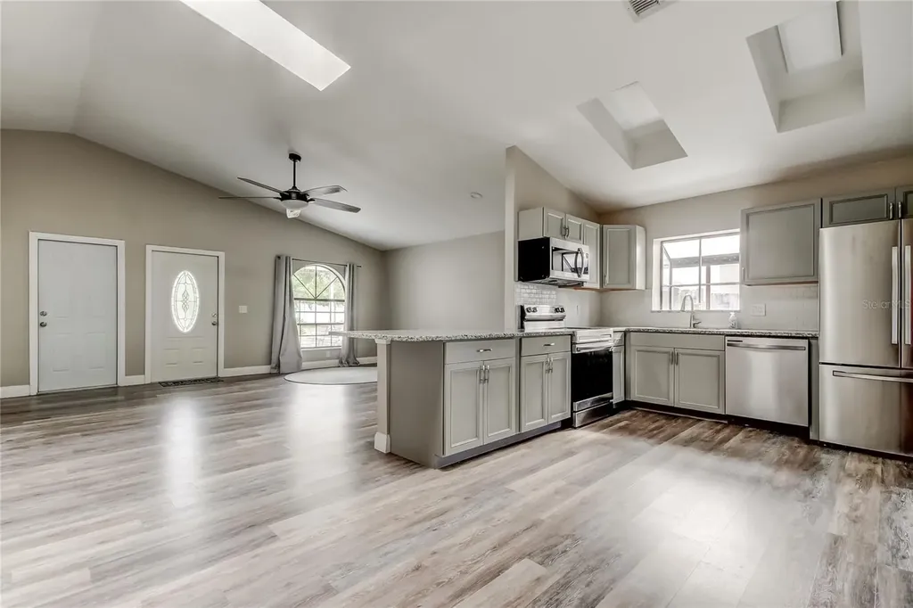206 Bedford Street Oldsmar FL 34677