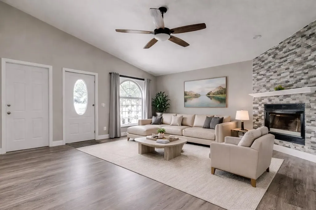 206 Bedford Street Oldsmar FL 34677