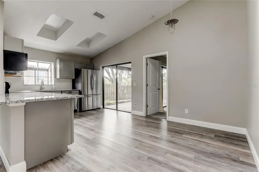 206 Bedford Street Oldsmar FL 34677