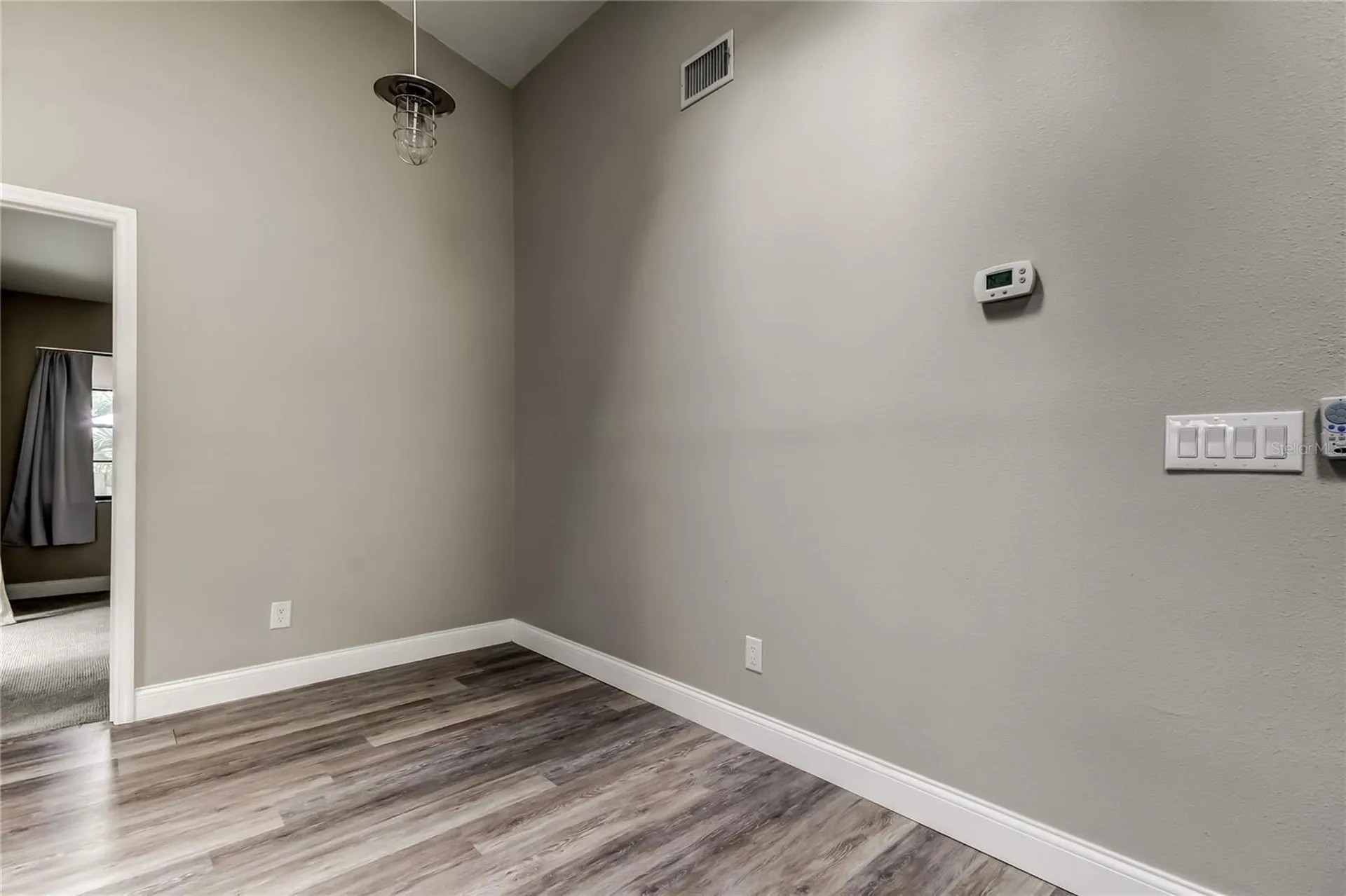 206 Bedford Street Oldsmar FL 34677