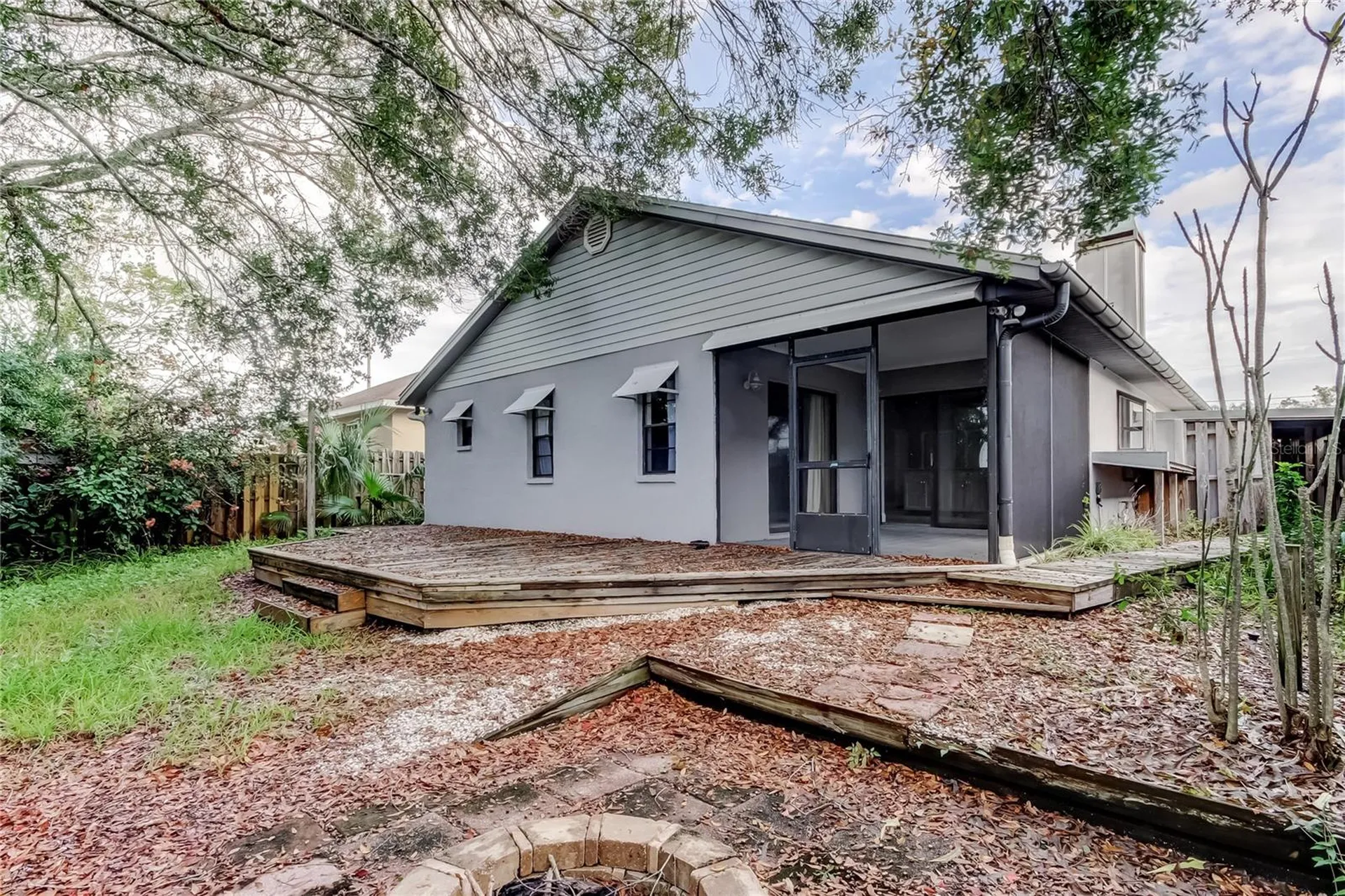 206 Bedford Street Oldsmar FL 34677