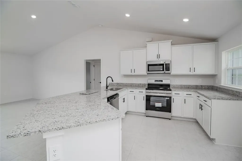1218 Hickory Nut Drive Lake Wales FL 33898