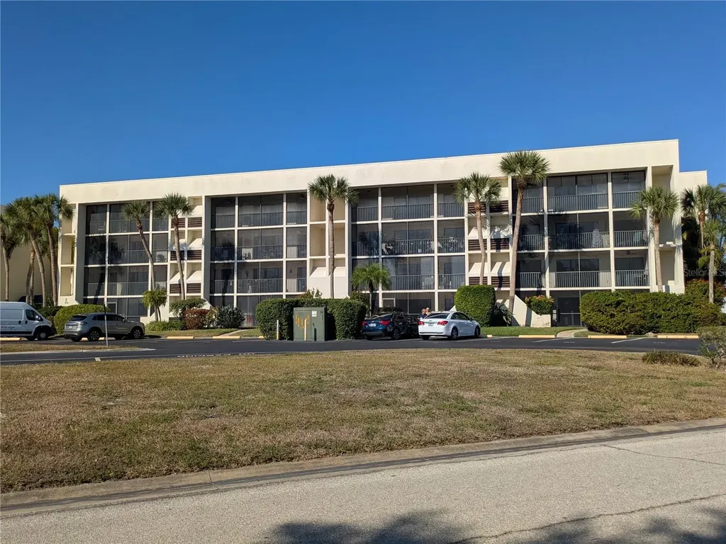 6114 43rd Street W Bradenton FL 34210