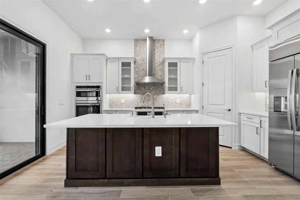 1109 Seagrape Drive Ruskin FL 33570