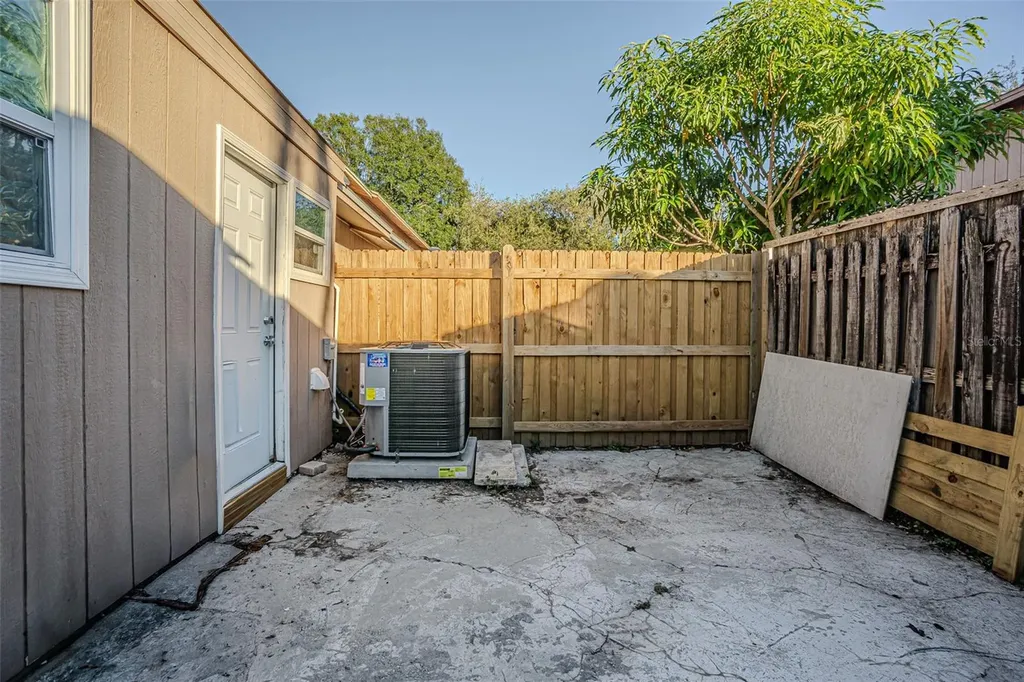 4010 Oak Limb Court Tampa FL 33614