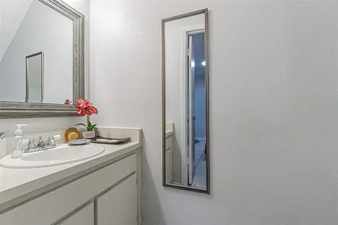 4010 Oak Limb Court Tampa FL 33614
