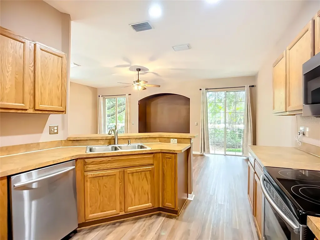 6811 Breezy Palm Drive Riverview FL 33578