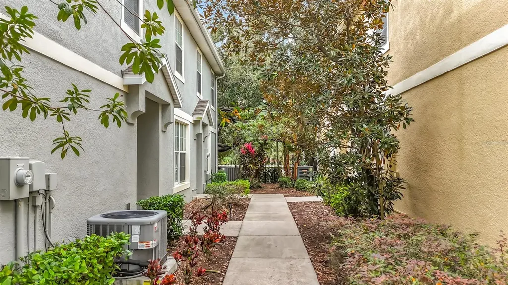 6811 Breezy Palm Drive Riverview FL 33578