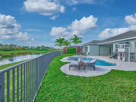 15966 Whippoorwill Circle Loxahatchee FL 33470