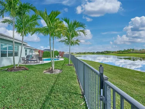 15966 Whippoorwill Circle Loxahatchee FL 33470