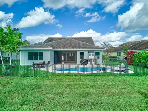 15966 Whippoorwill Circle Loxahatchee FL 33470