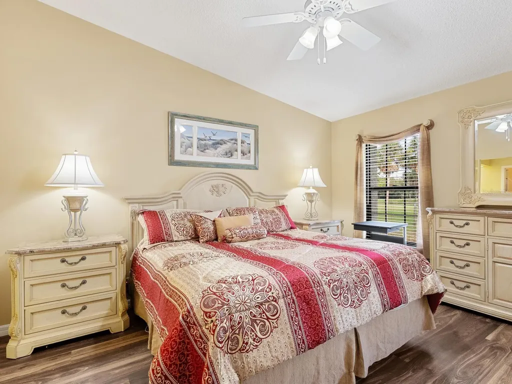 4610 Weybridge Sarasota FL 34235
