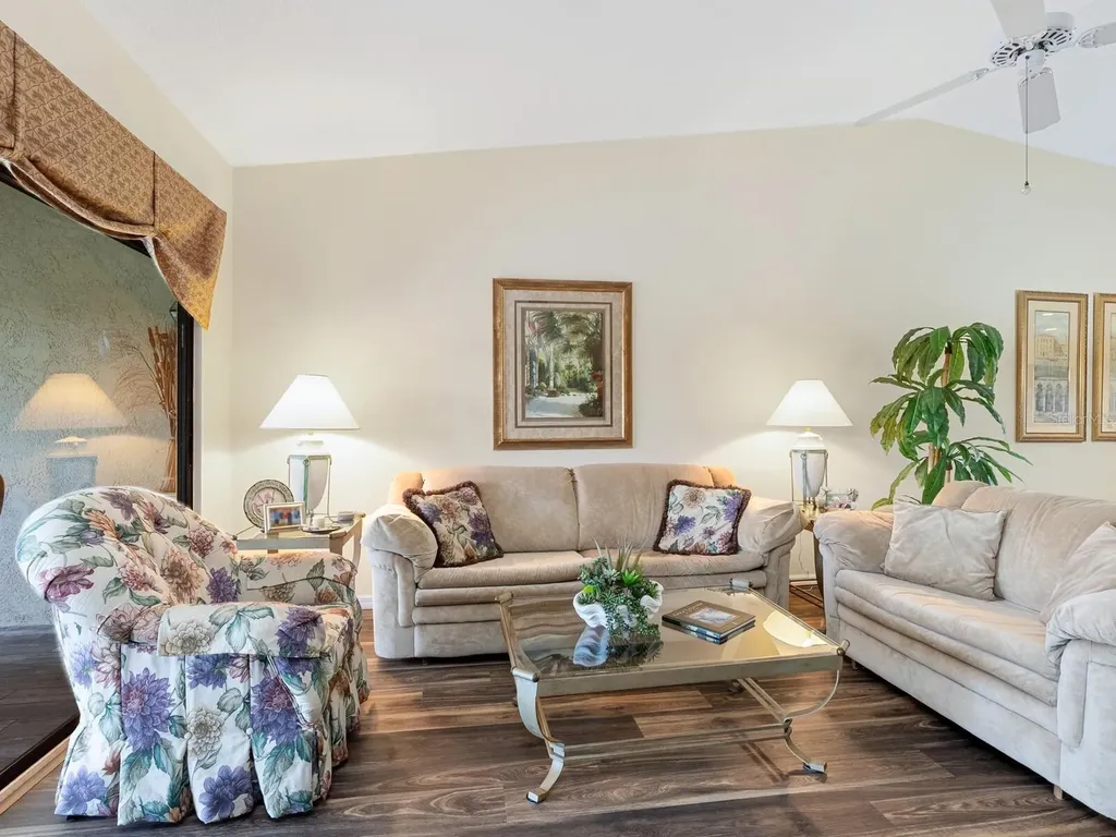 4610 Weybridge Sarasota FL 34235