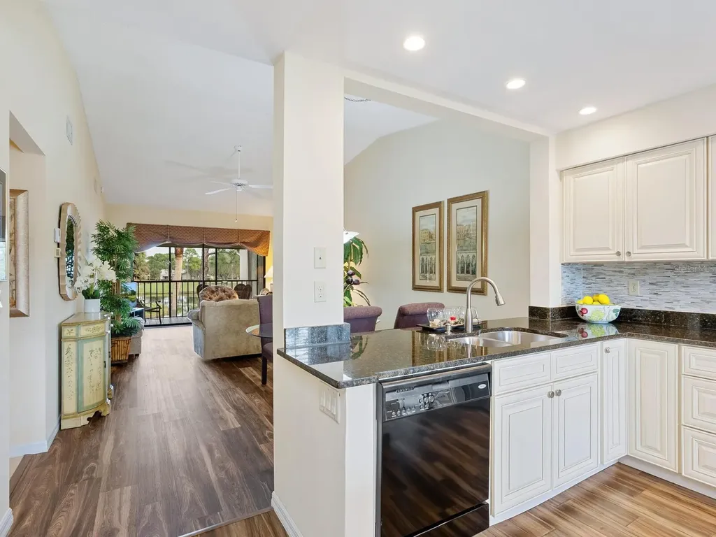 4610 Weybridge Sarasota FL 34235