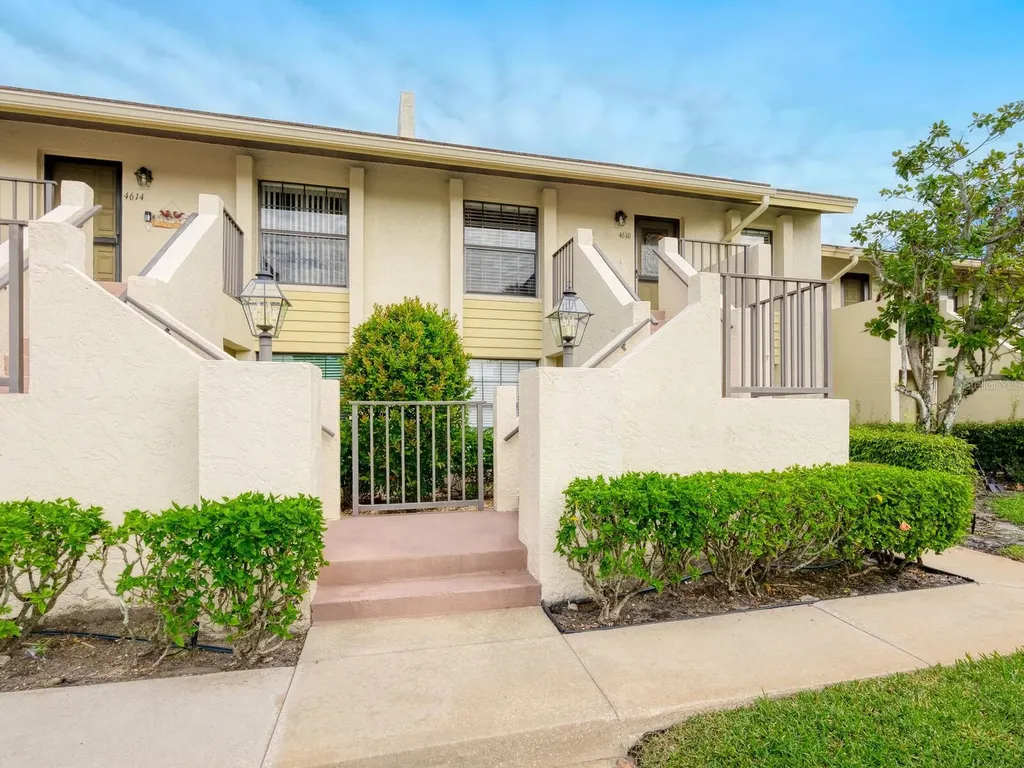 4610 Weybridge Sarasota FL 34235