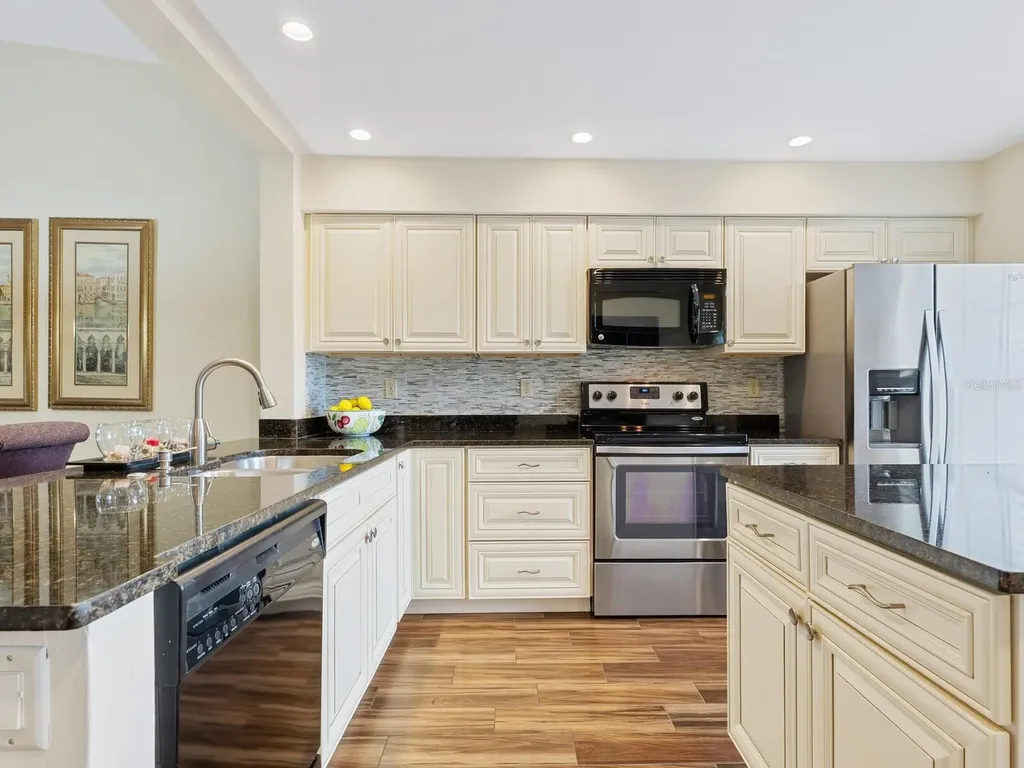 4610 Weybridge Sarasota FL 34235