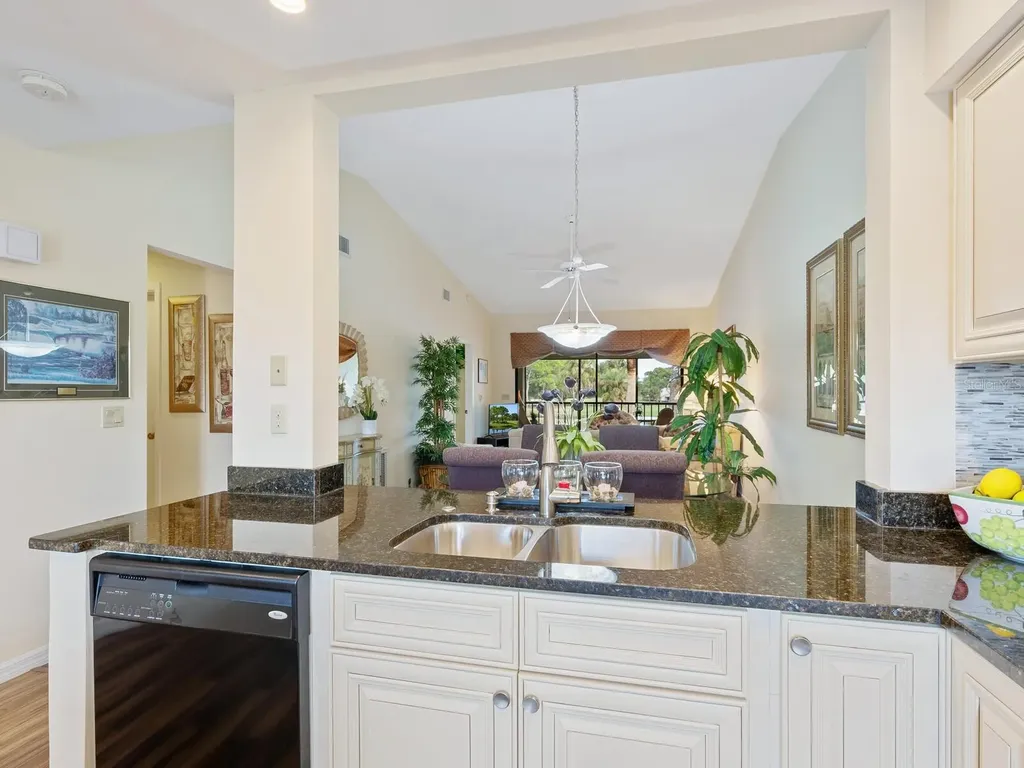 4610 Weybridge Sarasota FL 34235