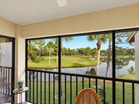 4610 Weybridge Sarasota FL 34235