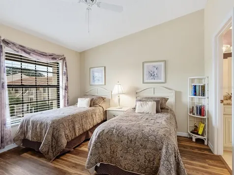 4610 Weybridge Sarasota FL 34235