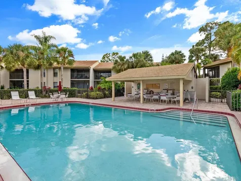 4610 Weybridge Sarasota FL 34235