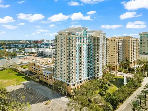 800 N Tamiami Trail Sarasota FL 34236