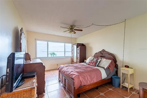 5541 Puerta Del Sol Boulevard S St Petersburg FL 33715