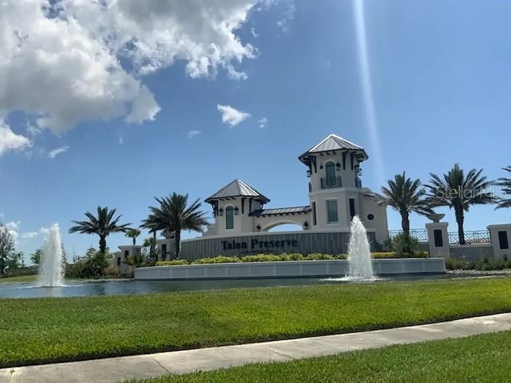 6319 Crested Eagle Lane Nokomis FL 34275
