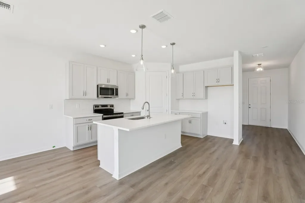 5243 Painted Bamboo Street St Cloud FL 34771