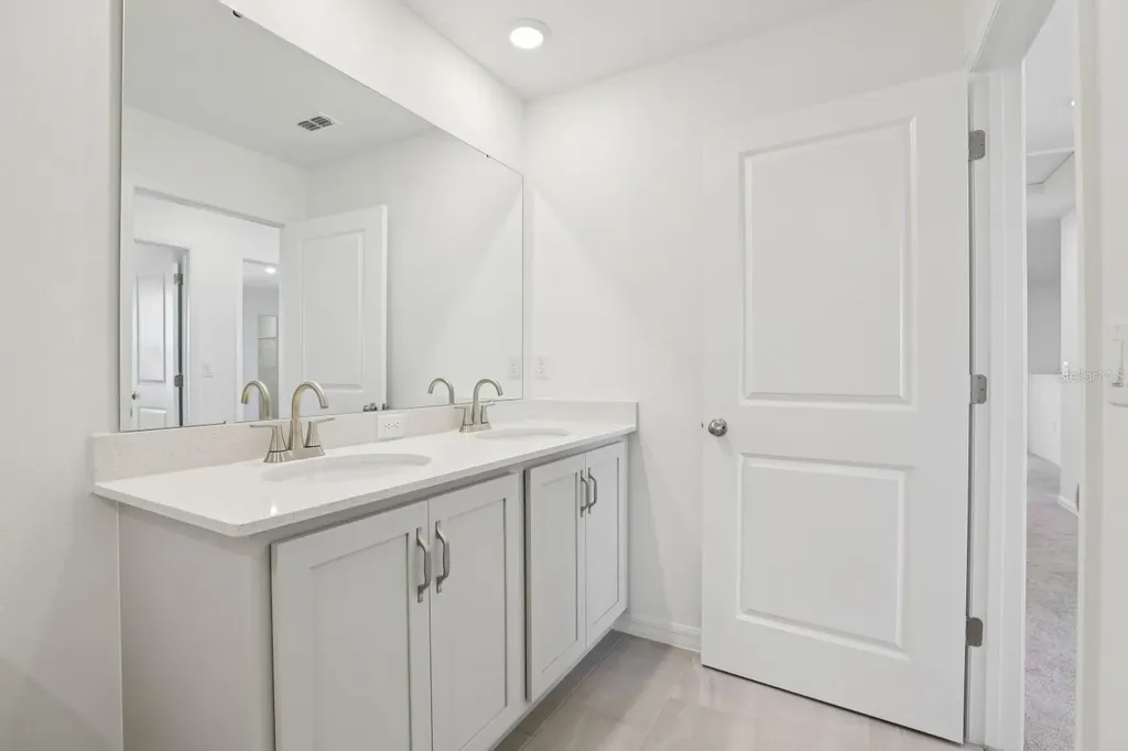 5243 Painted Bamboo Street St Cloud FL 34771