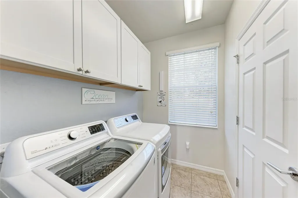 3810 82nd Avenue Circle E Sarasota FL 34243
