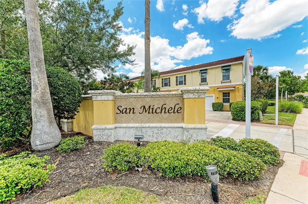 3810 82nd Avenue Circle E Sarasota FL 34243