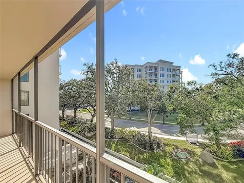 220 Belleview Boulevard Belleair FL 33756