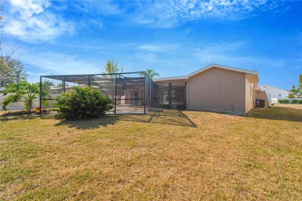 6507 Manila Palm Way Apollo Beach FL 33572