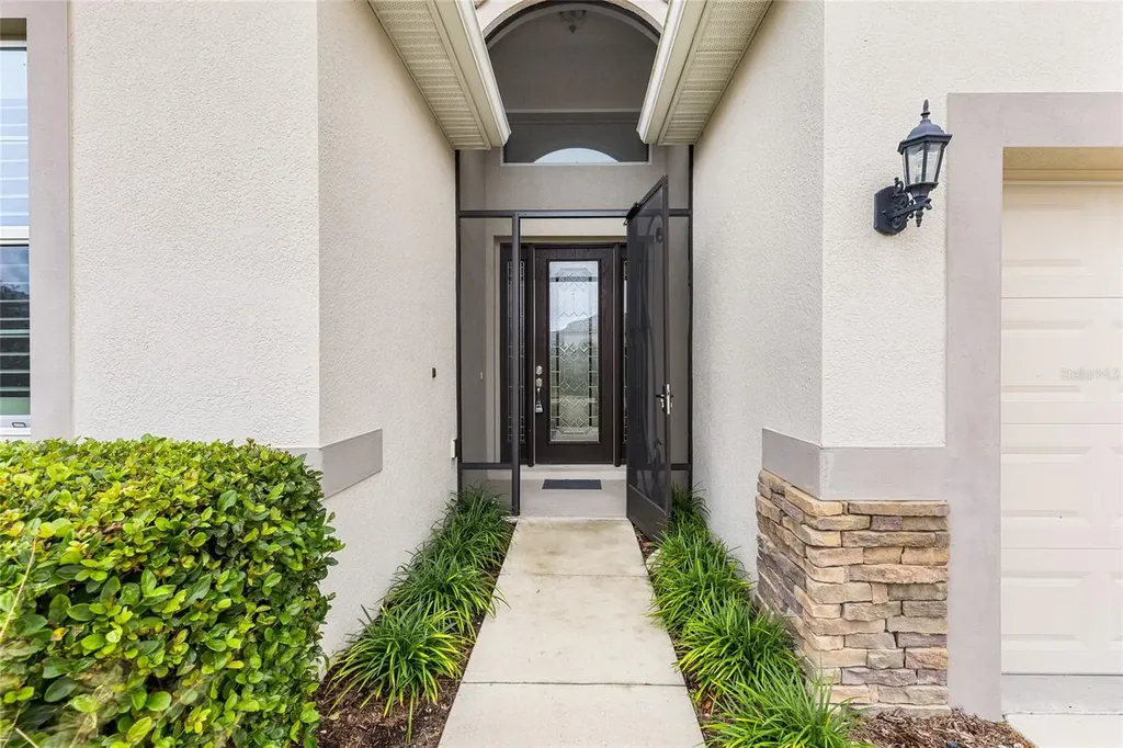 8683 Bridgeport Bay Circle Mount Dora FL 32757