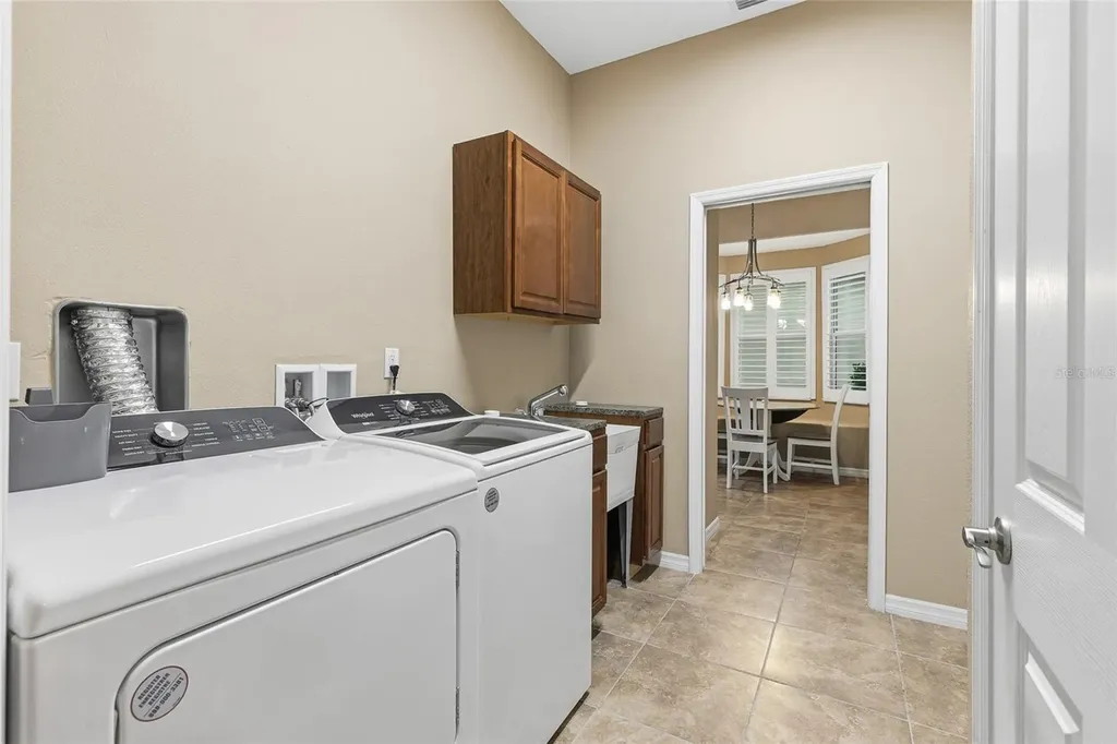 8683 Bridgeport Bay Circle Mount Dora FL 32757