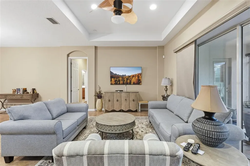 8683 Bridgeport Bay Circle Mount Dora FL 32757