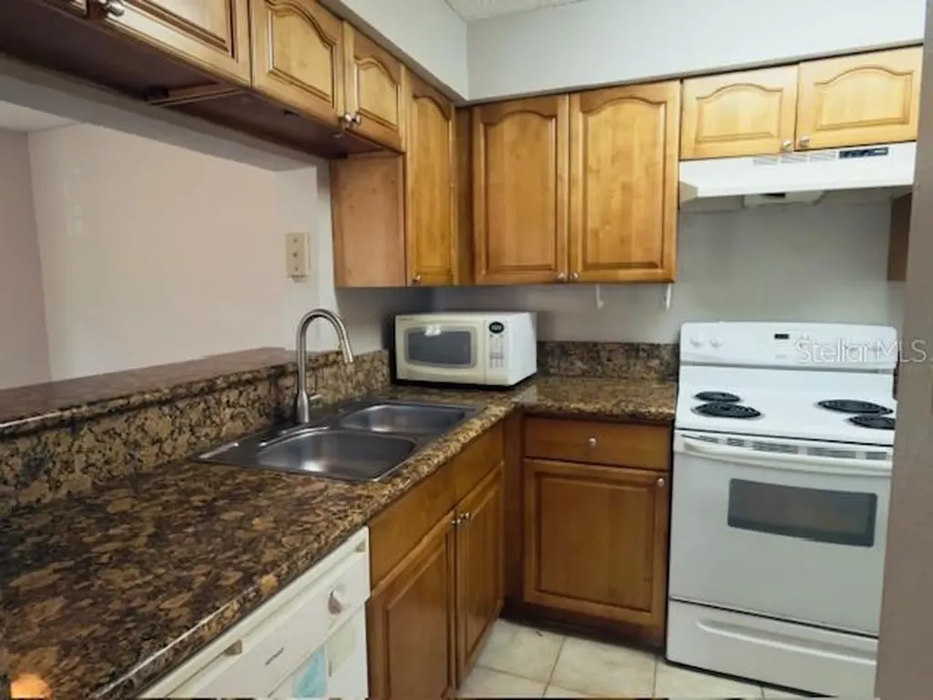 224 Afton Square Altamonte Springs FL 32714