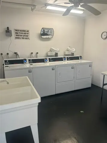 1000 79th Avenue N St Petersburg FL 33702