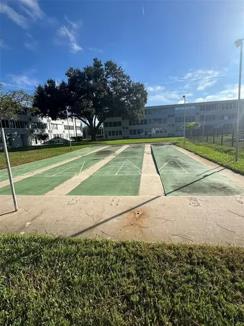 1000 79th Avenue N St Petersburg FL 33702