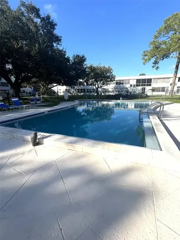 1000 79th Avenue N St Petersburg FL 33702