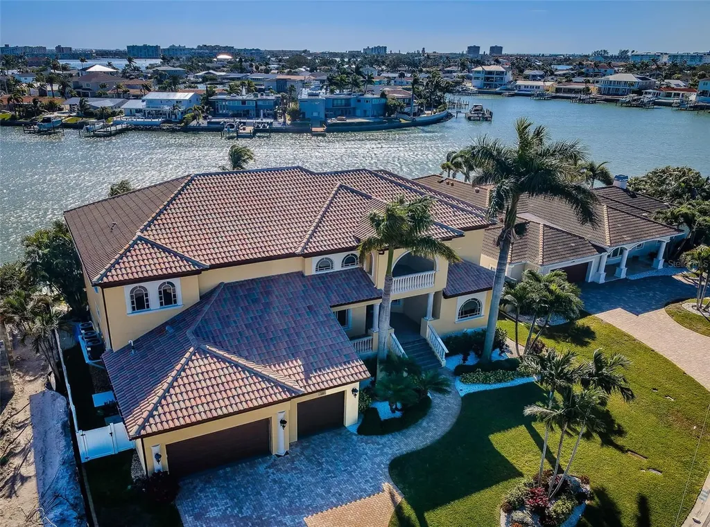 7986 9th Avenue S St Petersburg FL 33707