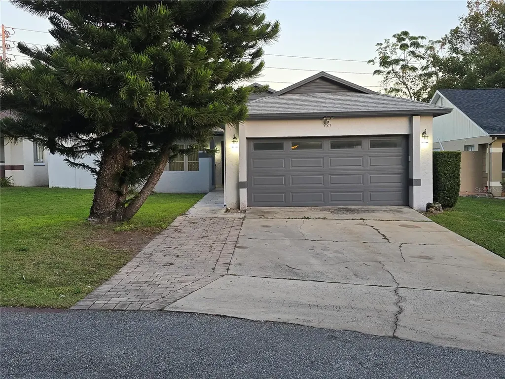 927 Grand Cayman Court Orlando FL 32835