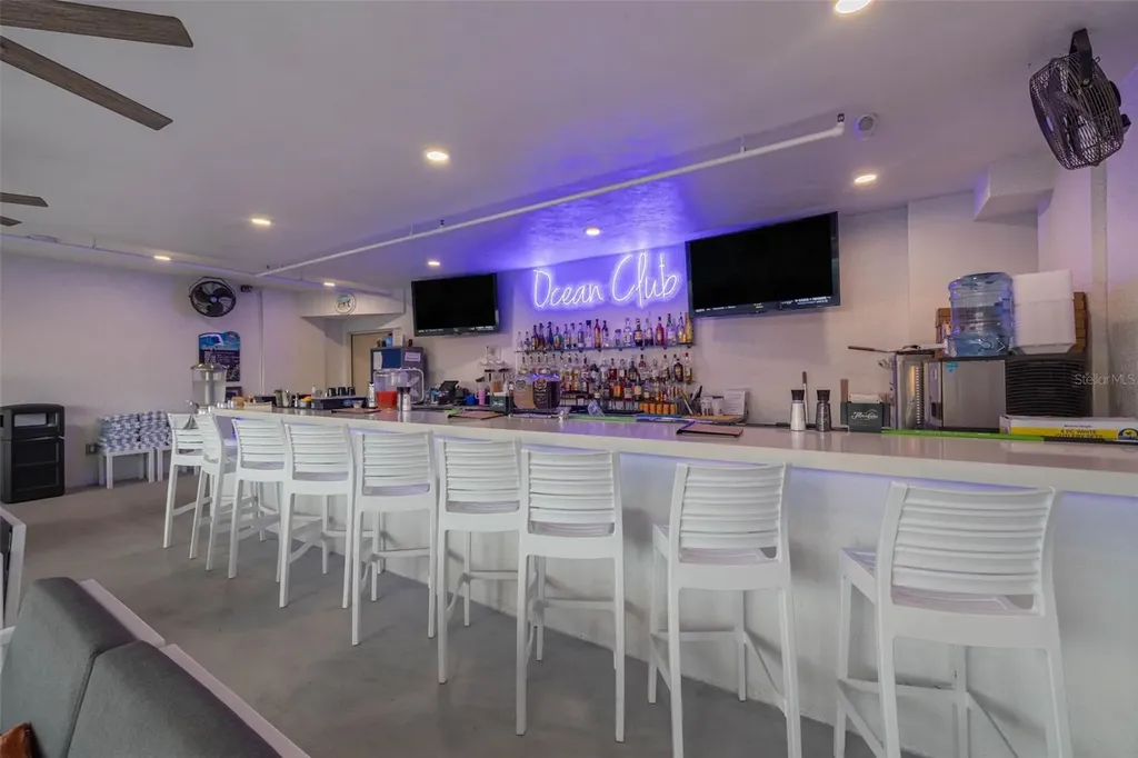 11500 Gulf Boulevard St Petersburg FL 33706