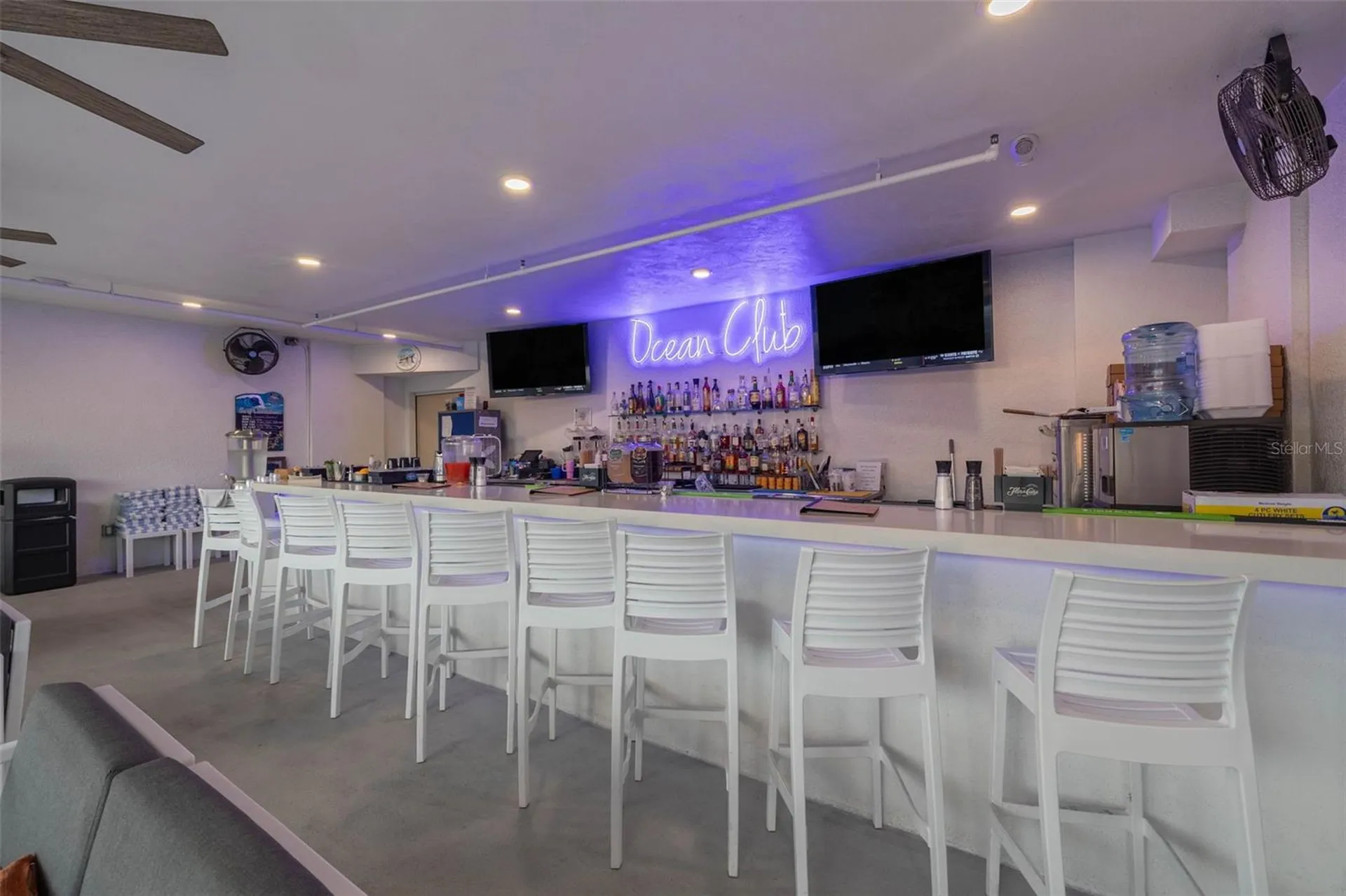 11500 Gulf Boulevard St Petersburg FL 33706