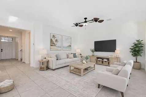 1319 Yorkshire Court Davenport FL 33896